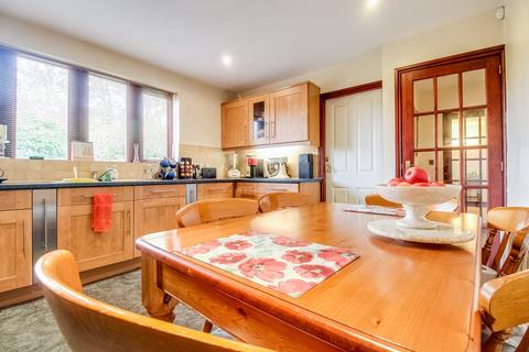 4 bedroom detached house for sale - New Mill Road, Honley