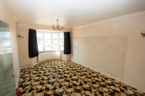 25 Denham Crescent, Mitcham, CR4 4LZ