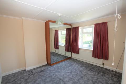 25 Denham Crescent, Mitcham, CR4 4LZ