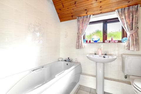 High Croft Presteigne Road, Knighton, LD7 1HY