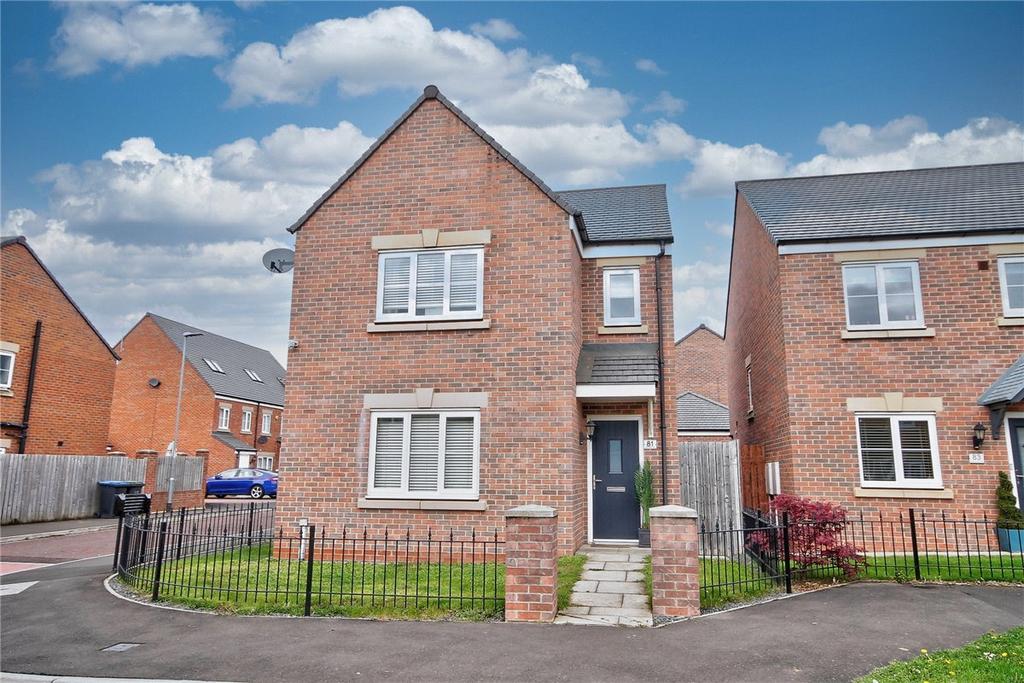 Sandringham Way, Newfield, Chester Le... 3 bed detached house £191,000