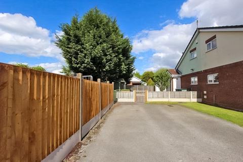 18 Caister Drive, Willenhall, WV13 3HY