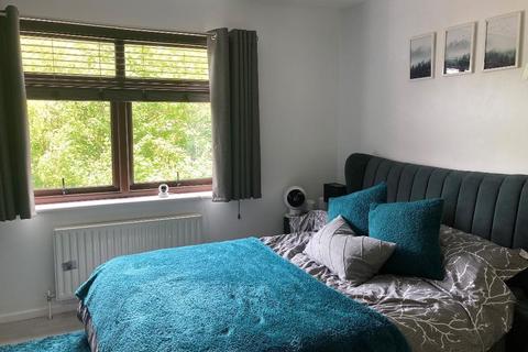1 bedroom flat for sale - Hillside Road, Whyteleafe, Surrey, CR3 0BY
