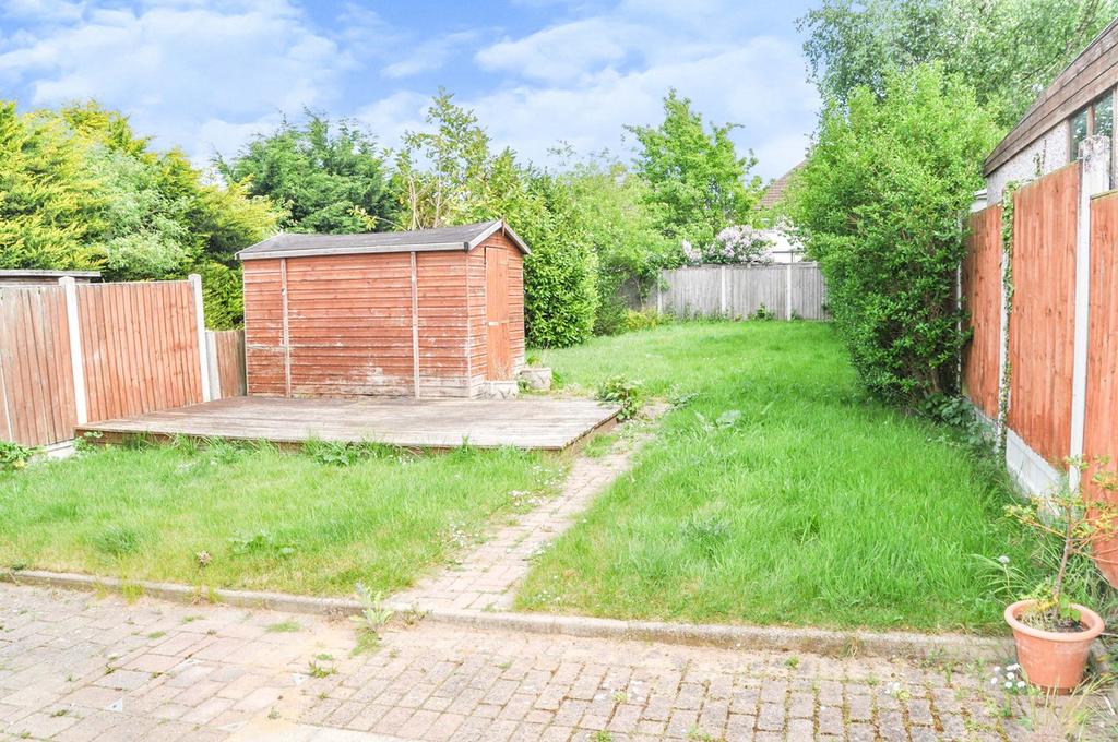 Stewart Road, Chelmsford, CM2 2 bed semidetached bungalow £350,000