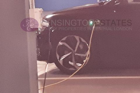 undefined, 375 Kensington High Street, London W14