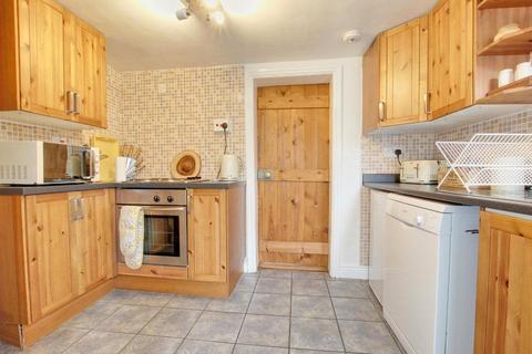 2, Westview Back Lane, Catwick, Beverley, HU17 5PP