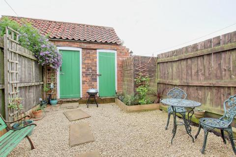 2, Westview Back Lane, Catwick, Beverley, HU17 5PP