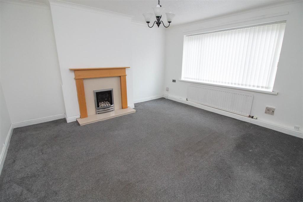 Wallinfen, Leam Lane, Gateshead 2 bed terraced house £600 pcm (£138 pw)