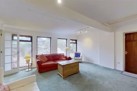 3 Redvers Gate, Bolbeck Park, Milton Keynes, MK15 8QJ