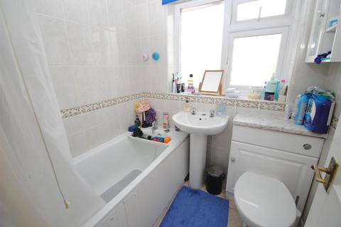 53 Acaster Drive, Garforth, Leeds, LS25 2BH