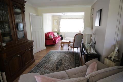 42 Pams Way, Epsom, KT19 0HX