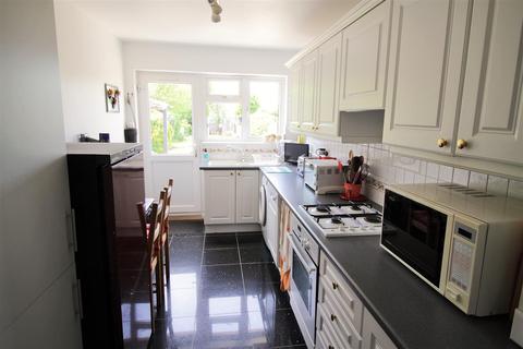 42 Pams Way, Epsom, KT19 0HX
