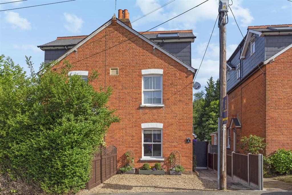North Road, Ascot 3 bed semidetached house £550,000