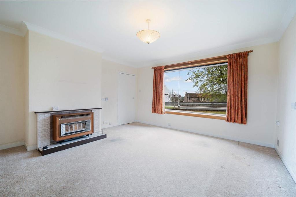 1A Chapel Street, Cowdenbeath, KY4 9JL 3 bed detached house £190,000