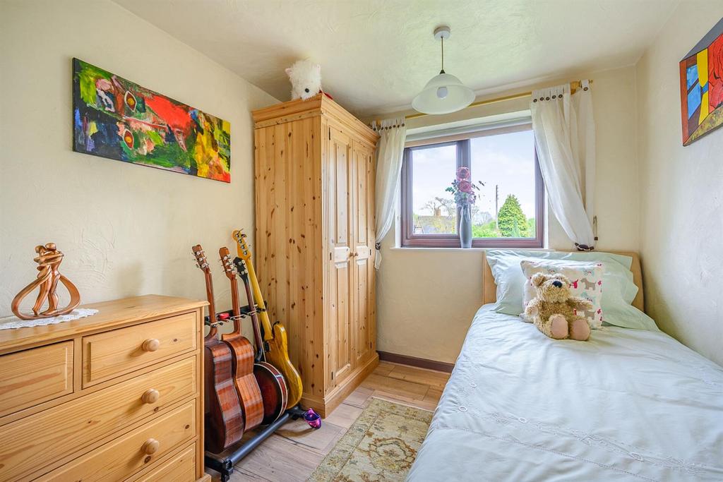 8502848-interior34.jpg