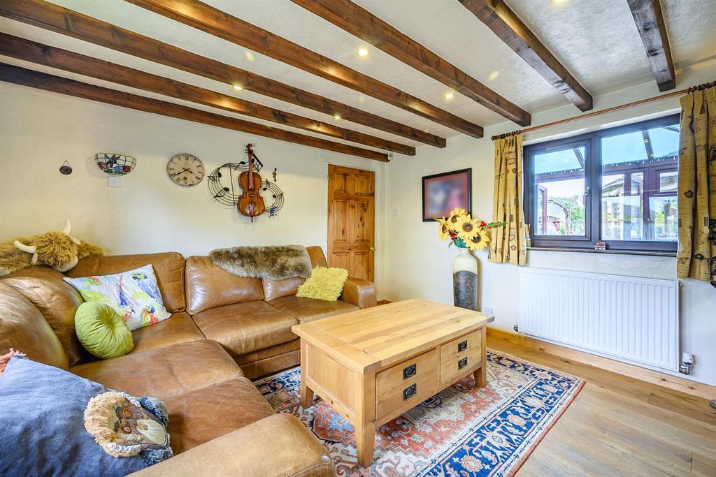 8502848-interior16.jpg