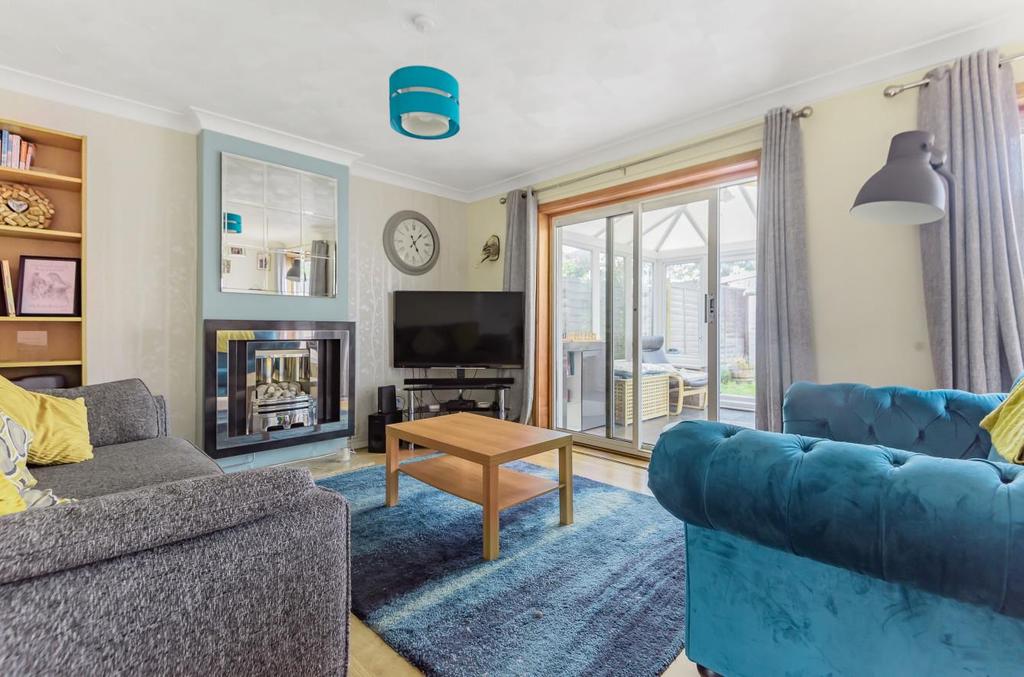 Bodycoats Road, Chandler's Ford 3 bed end of terrace house £365,000