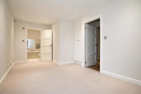 2 bedroom flat to rent - Mendip Court,, SW11