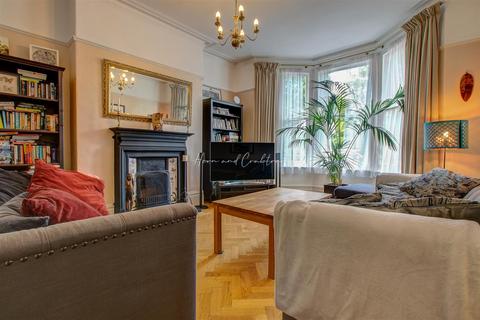 9 Romilly Crescent, Cardiff, CF11 9NP