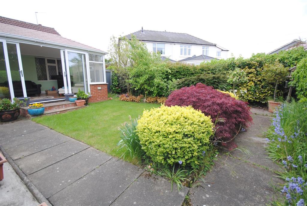 7barrowbyroadgarden.JPG