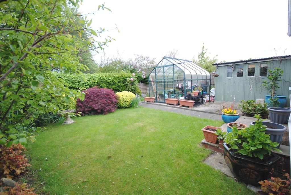 7barrowbyroadgarden2.JPG