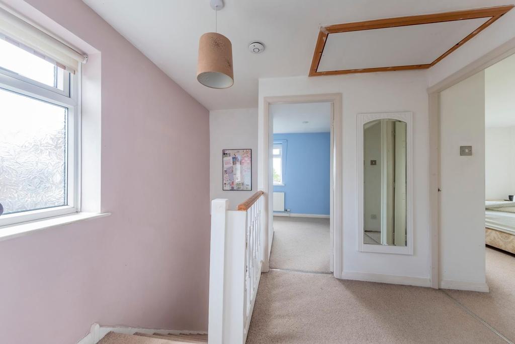 26 Edgewell Lane-020.JPG