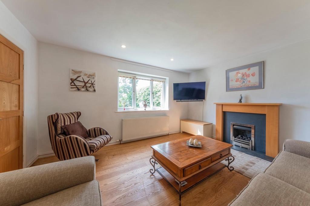 26 Edgewell Lane-008.JPG