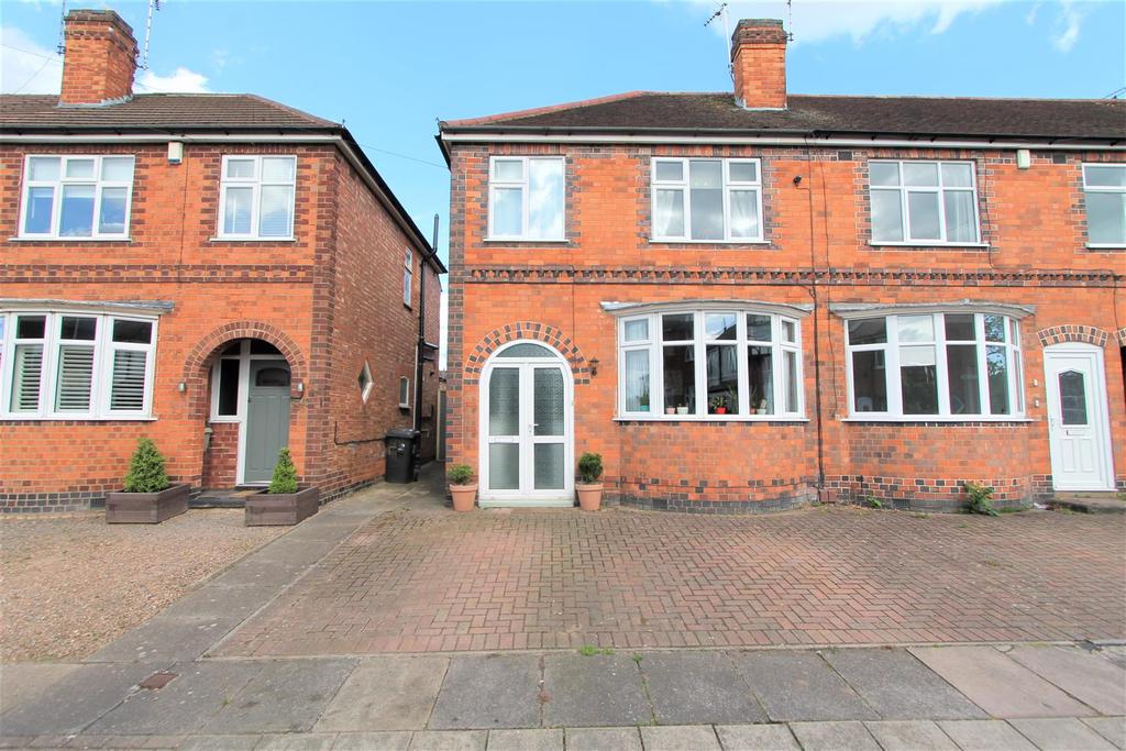 Richmond Close, Aylestone, Leicester LE2 3 bed townhouse for sale £