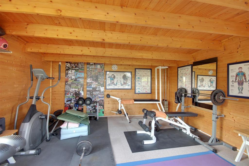 Chalet/Gym