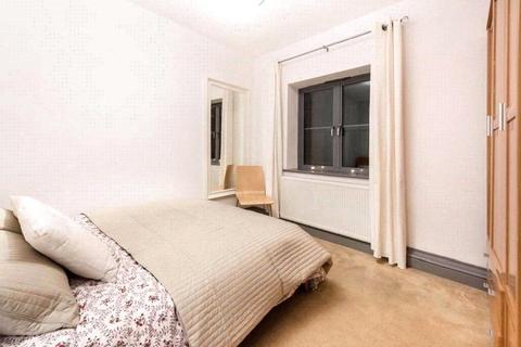 2 bedroom apartment to rent - Greatorex Street, London, E1