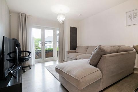 2 bedroom flat for sale - Duchess Court, Welwyn Garden City AL7 4FP