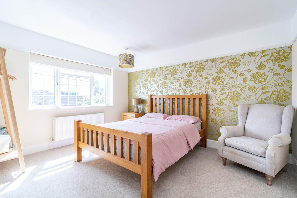 Bedroom 2 (Double)