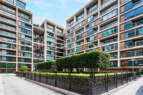 2 bedroom apartment to rent, Kensington High Street, London W14