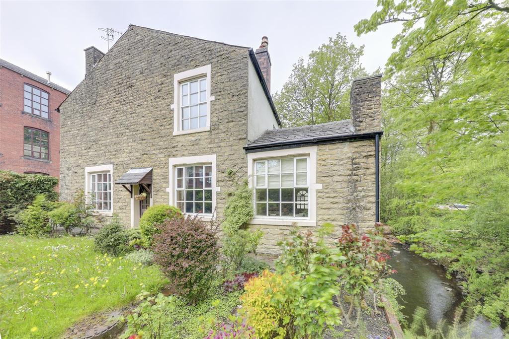 Holcombe Road, Helmshore, Rossendale 3 Bed Detached House - £250,000