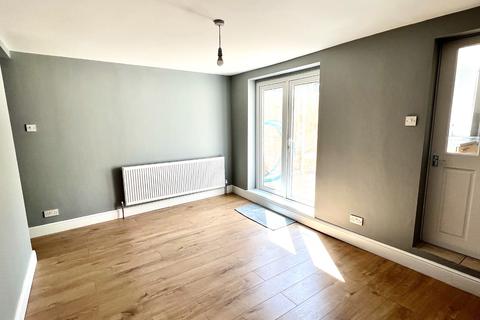 2 bedroom terraced house to rent - Frederick Place, Woolwich, London, SE18 7BH
