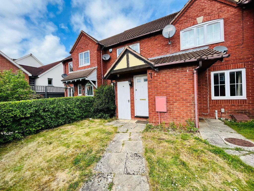 Greensand Close, Ash Brake, Swindon... 2 bed terraced house £850 pcm