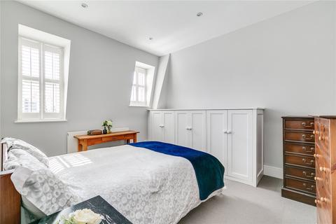 32 Cloncurry Street, London, SW6 6DS