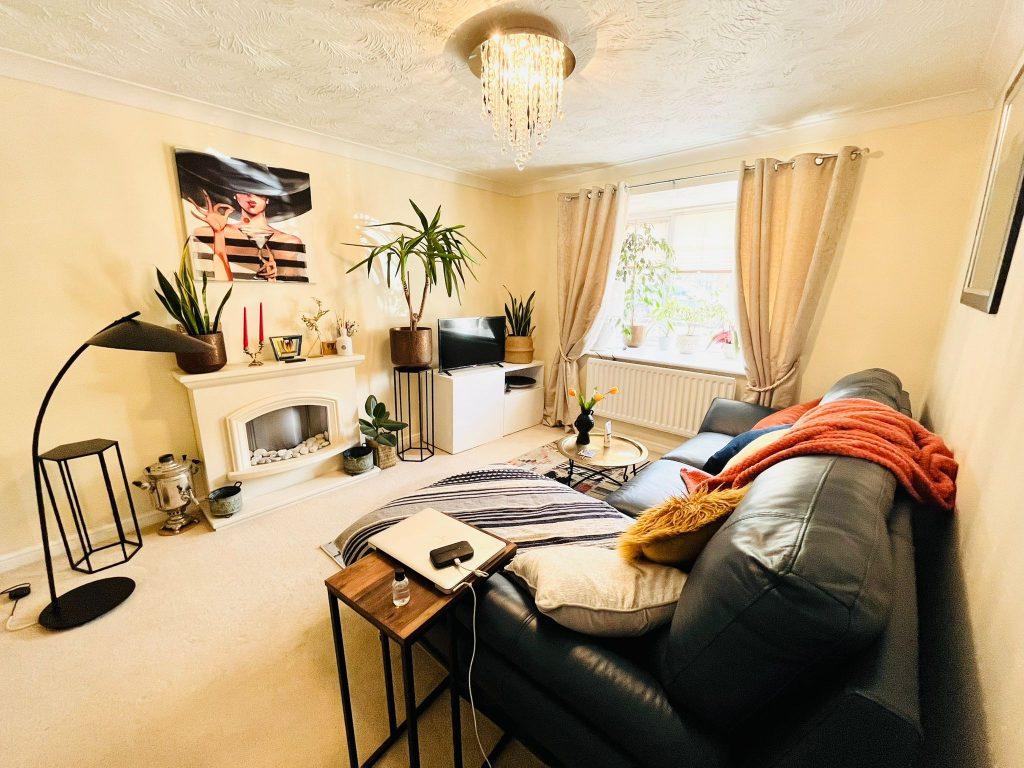 Shipley Drive, Abbey Meads, Swindon... 4 bed house £1,495 pcm (£345 pw)