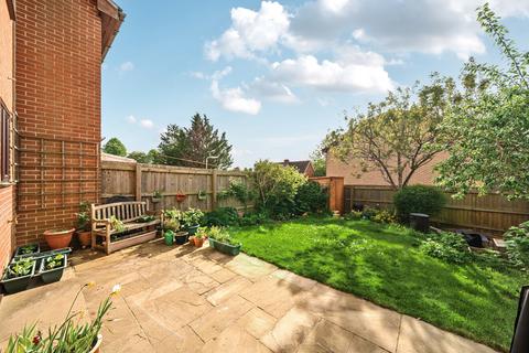 8 Brunel Close, Micheldever Station, Winchester, SO21 3BX