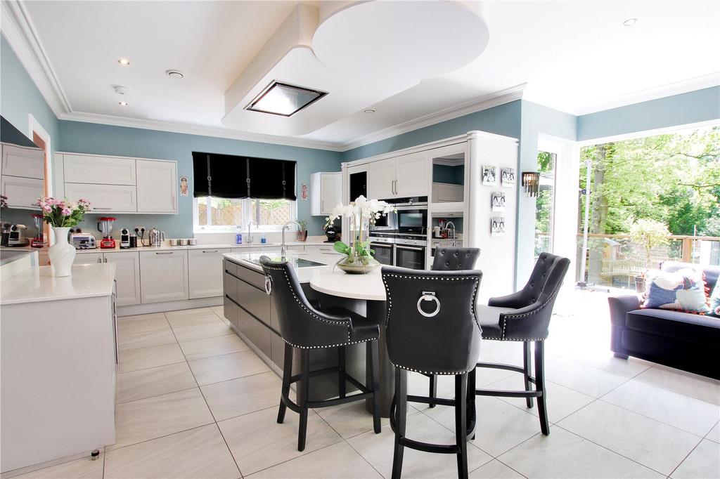 Kitchen/Breakfast Rm