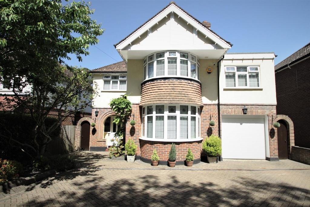 Warren Road, Orpington, BR6 5 bed detached house £1,025,000