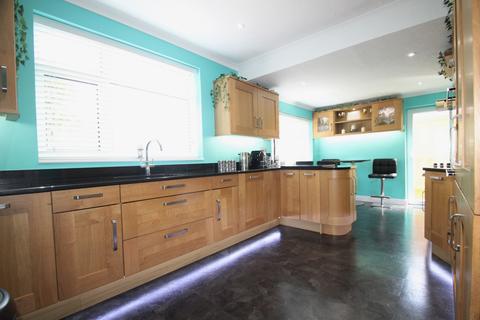 59 Warren Road, Orpington, BR6 6JF