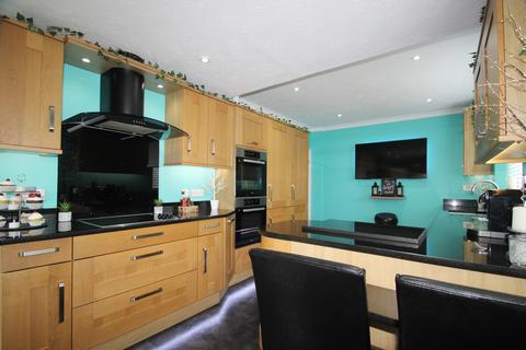 59 Warren Road, Orpington, BR6 6JF