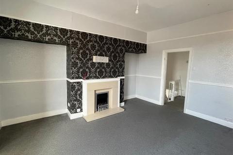 3 bedroom apartment to rent - Talbot Road, South Shields