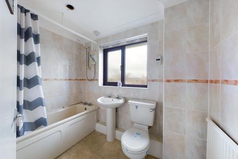 74 Abbotswood Road, Brockworth, Gloucester, GL3 4NZ