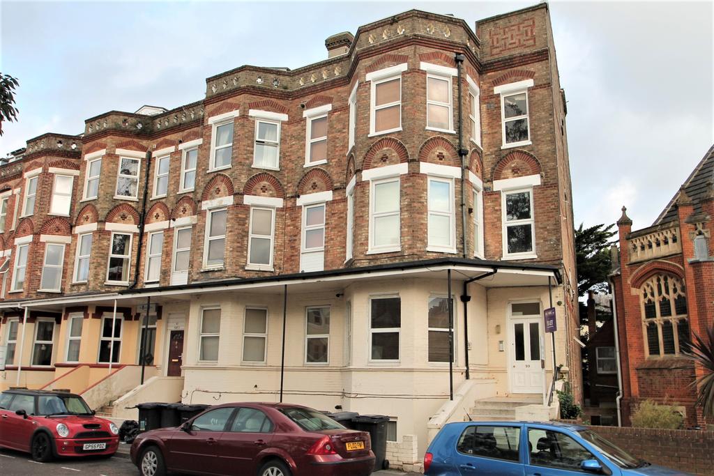 West Hill Road, Bournemouth BH2 2 bed flat for sale £175,000
