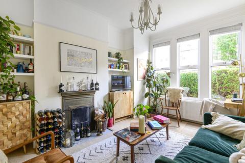 39 Yukon Road, London, SW12 9PY