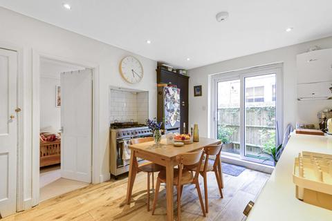39 Yukon Road, London, SW12 9PY