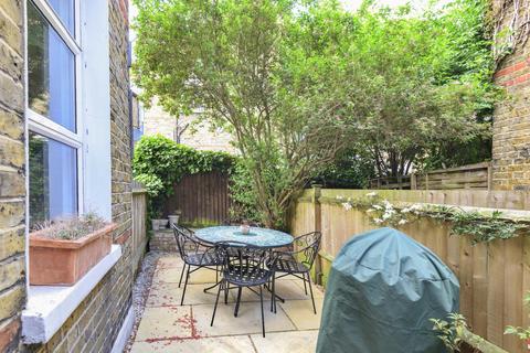39 Yukon Road, London, SW12 9PY