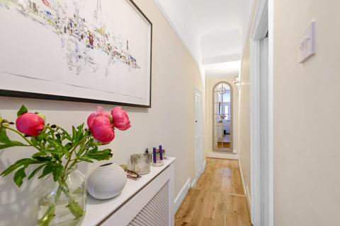 39 Yukon Road, London, SW12 9PY